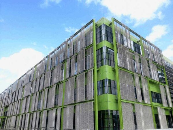 Expanded Metal Mesh Facade Panels – Signature wall
